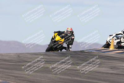 media/Nov-16-2025-Race Pace (Sun) [[8c5fa54630]]/Verified Riders/1-Turns 9 and 10 (925am)/